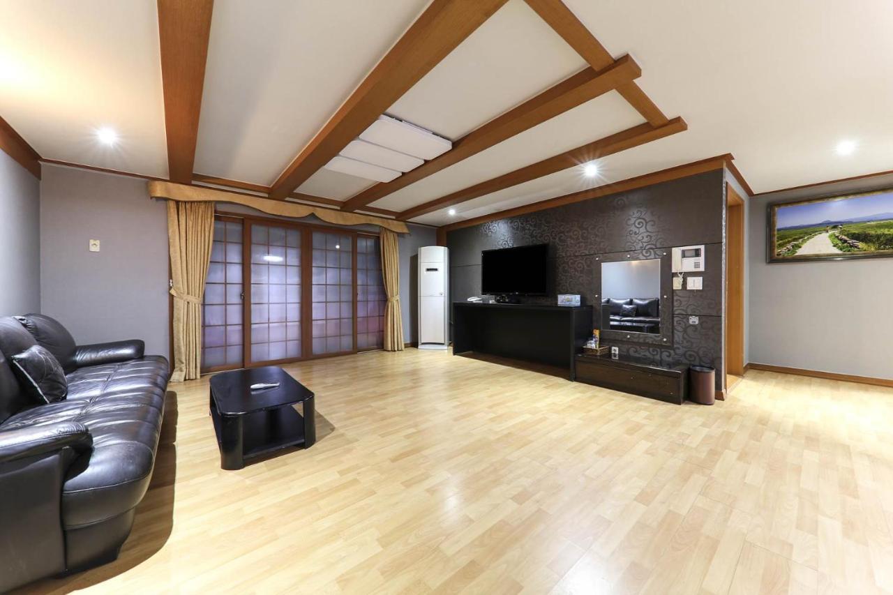 โฮเต็ล เมเจอร์ เชจู Hotel เมืองเชจู ภายนอก รูปภาพ