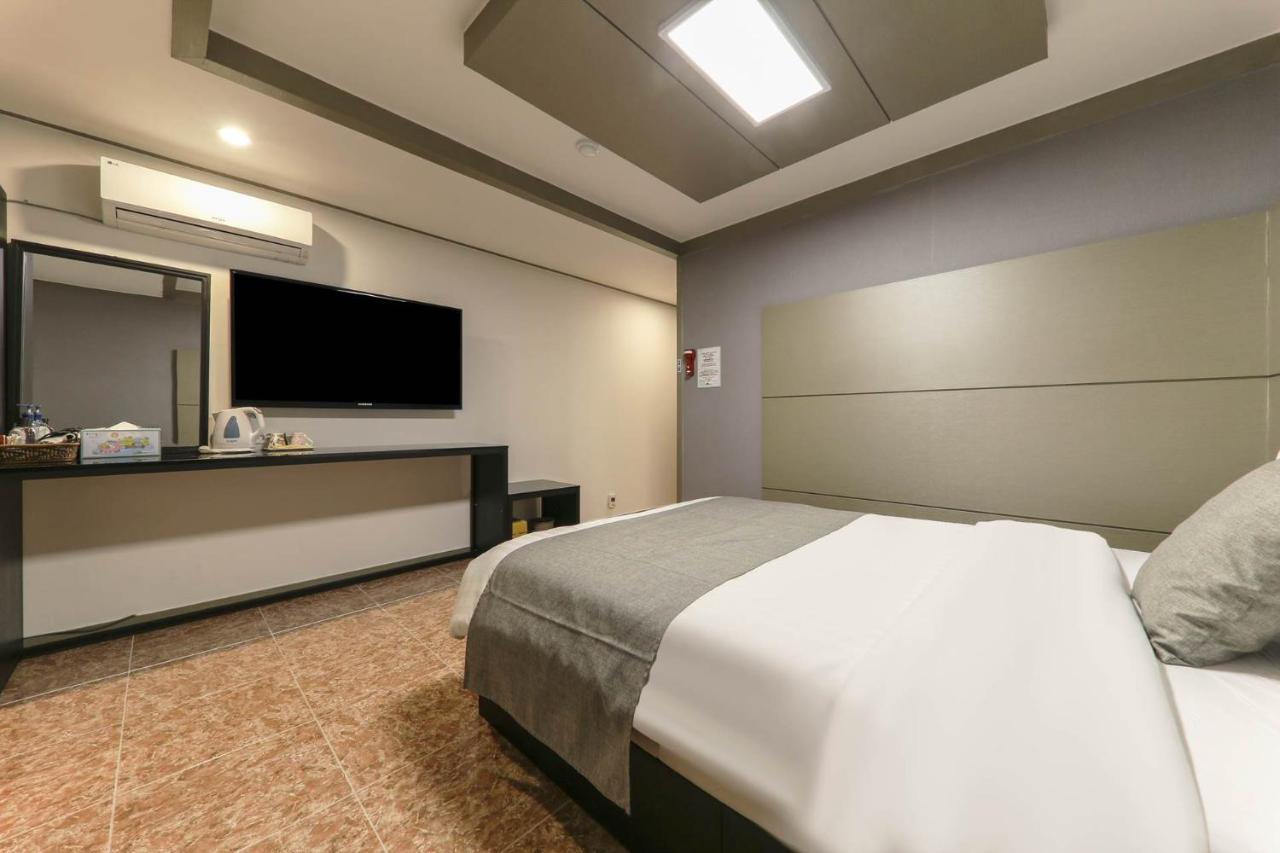 โฮเต็ล เมเจอร์ เชจู Hotel เมืองเชจู ภายนอก รูปภาพ