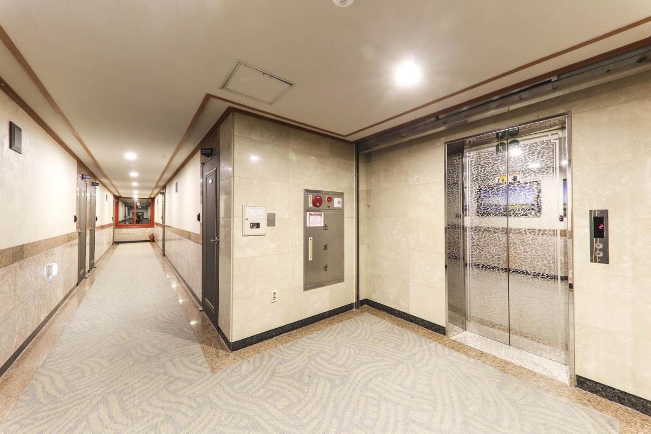 โฮเต็ล เมเจอร์ เชจู Hotel เมืองเชจู ภายนอก รูปภาพ