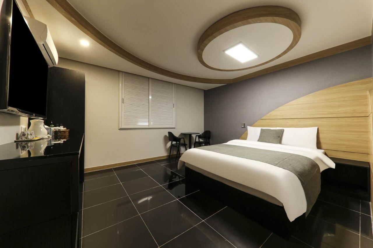 โฮเต็ล เมเจอร์ เชจู Hotel เมืองเชจู ภายนอก รูปภาพ