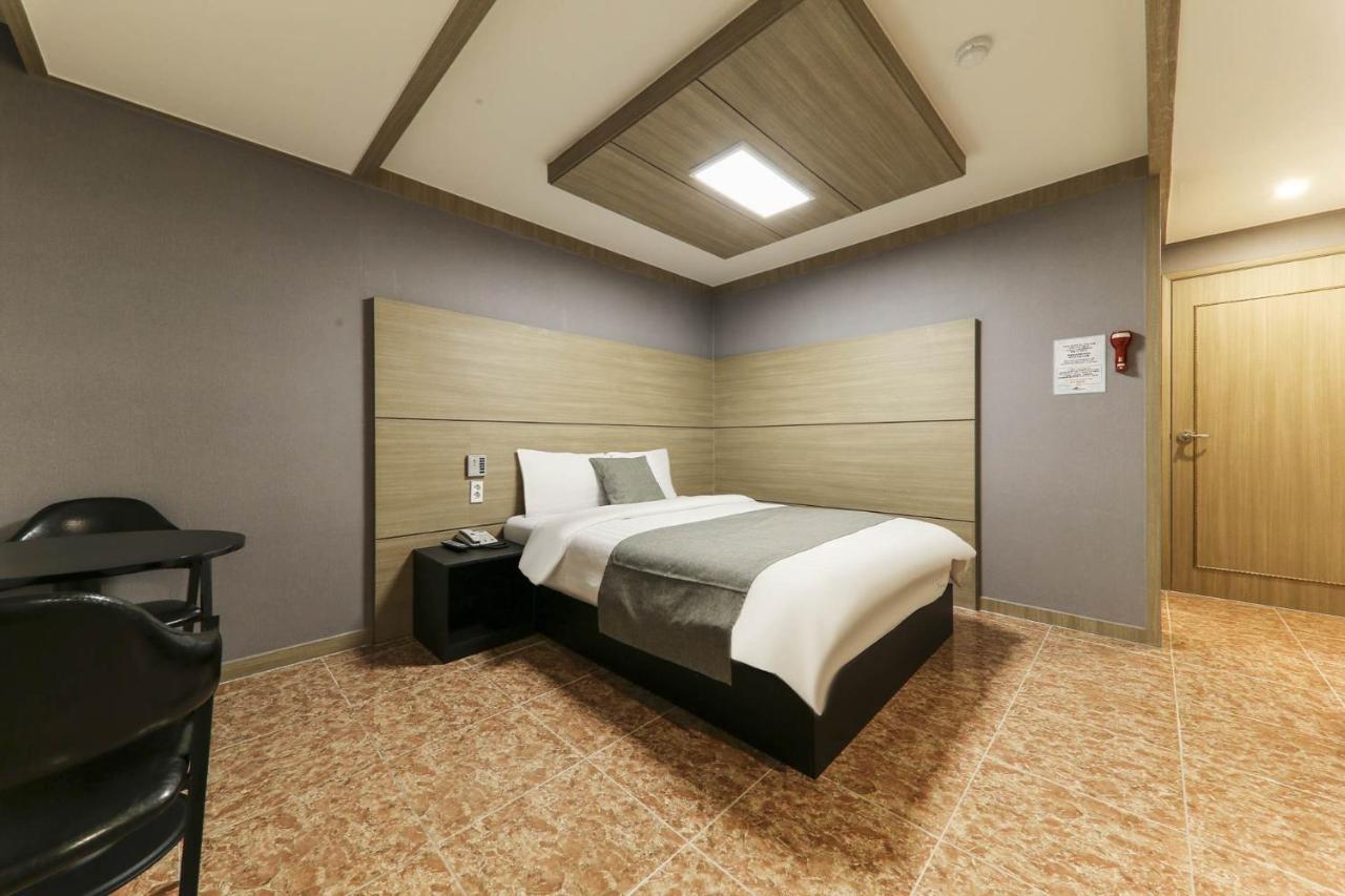 โฮเต็ล เมเจอร์ เชจู Hotel เมืองเชจู ภายนอก รูปภาพ