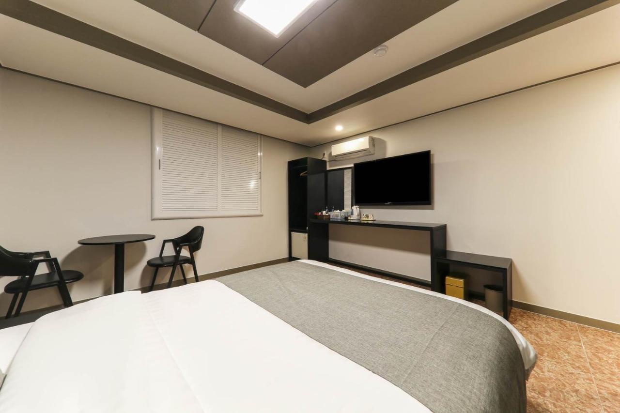 โฮเต็ล เมเจอร์ เชจู Hotel เมืองเชจู ภายนอก รูปภาพ