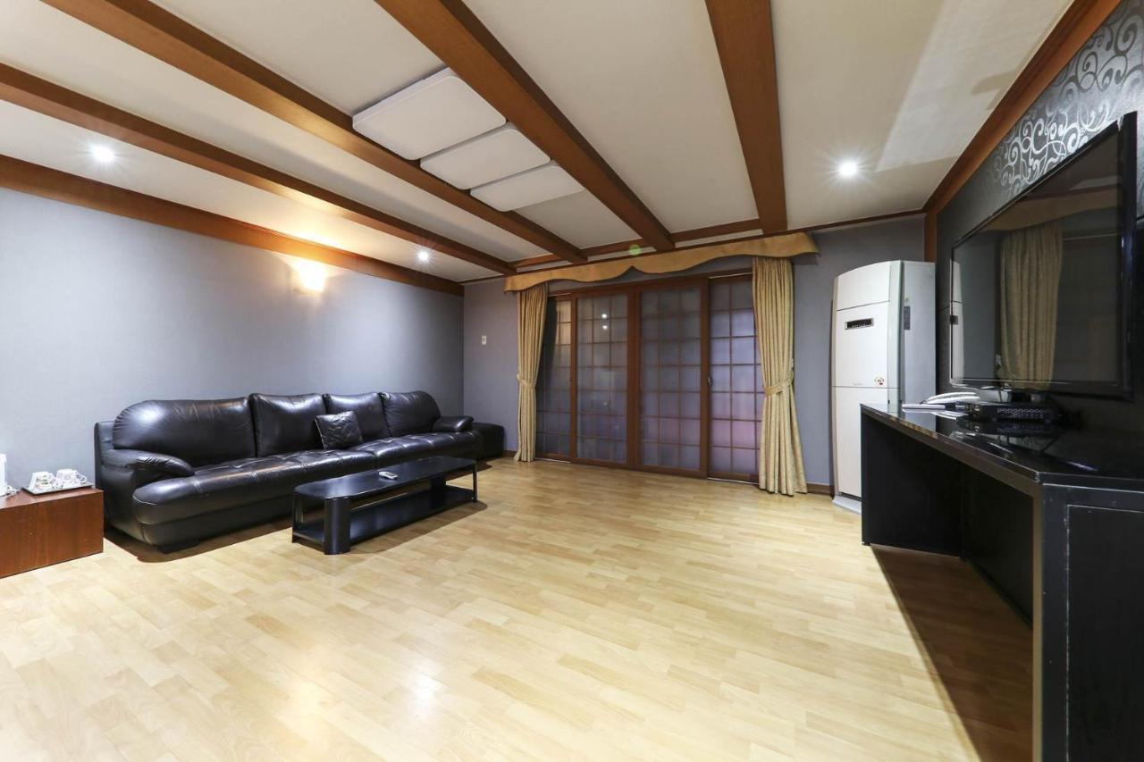 โฮเต็ล เมเจอร์ เชจู Hotel เมืองเชจู ภายนอก รูปภาพ