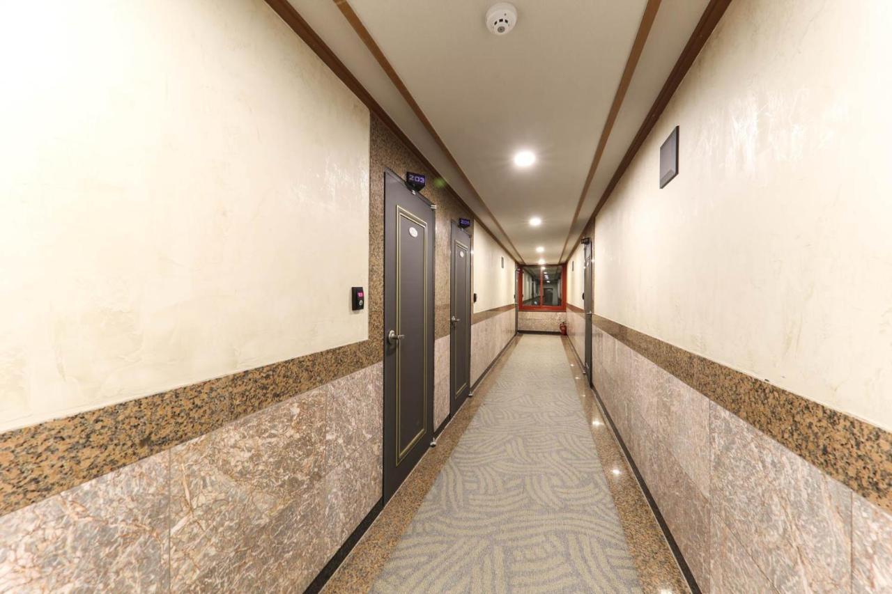 โฮเต็ล เมเจอร์ เชจู Hotel เมืองเชจู ภายนอก รูปภาพ